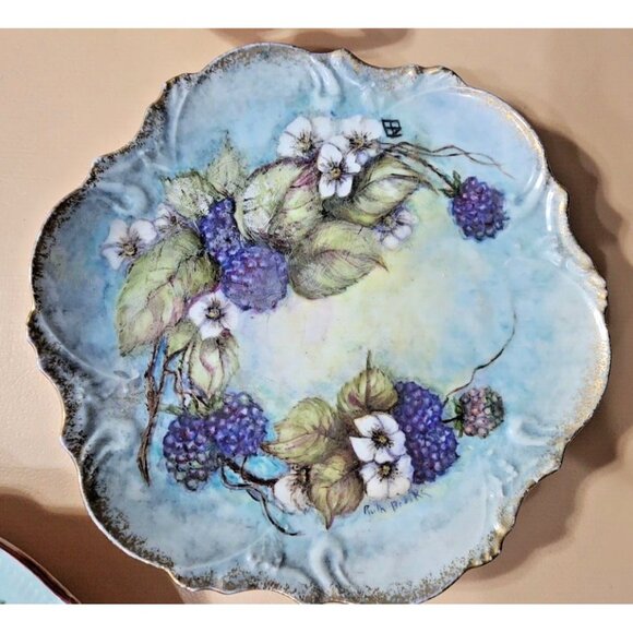 Vintage Set Of 4 Hand Painted Signed By‎ Artist By Ruth Brooks Porcelain Plates - Picture 4 of 16
